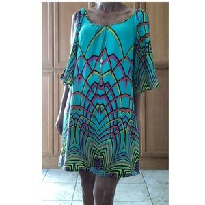 NWOT, amazing split sleeve dress!